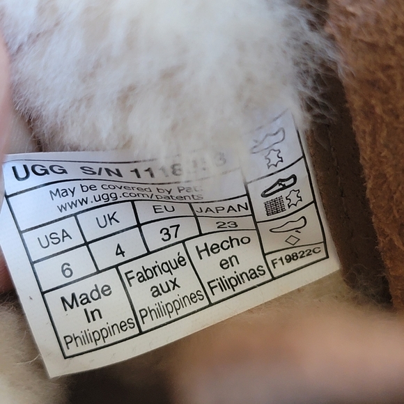 UGG Classic Mini Double Zip Suede Boot - Picture 7 of 9